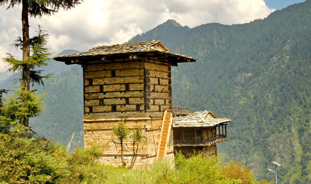 KOTHI - DHALYARA, SAINJ, KULLU