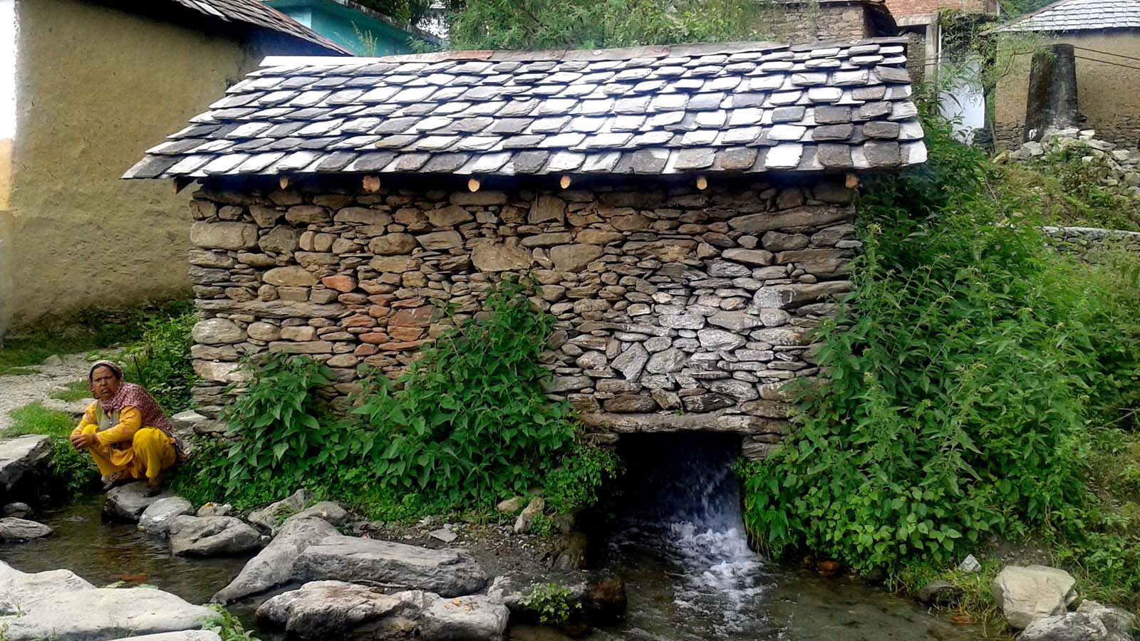 TRADITIONAL ATTA KI CHAKKI (GHARAT)